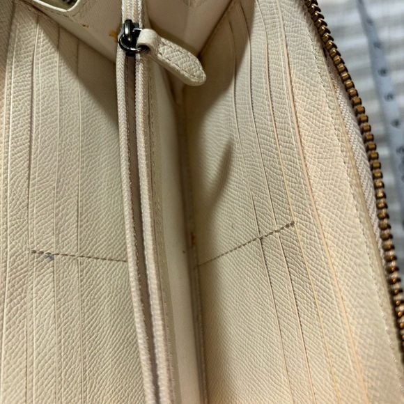 Coach Mickie Grained Leather Wallet - Picture 4 of 7